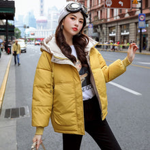 Laden Sie das Bild in den Galerie-Viewer, Short Parka Snow Wear Winter Jacket